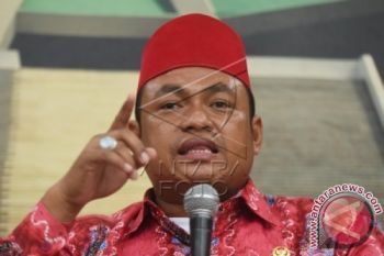 Legislator Minta Pemkab Turut Kendalikan Harga Sembako