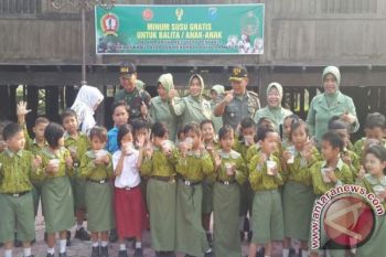 Kodim Pangkalan Bun Gelar Program Minum Susu Gratis