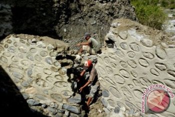 Tanggul Irigasi Selomerto Wonosobo Longsor