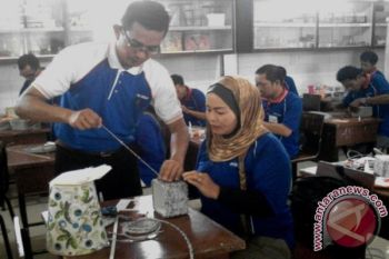 Risdani olah koran bekas tembus pasar Australia