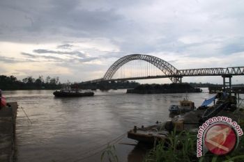 Ini saran DPRD Kalteng cegah tongkang tabrak jembatan