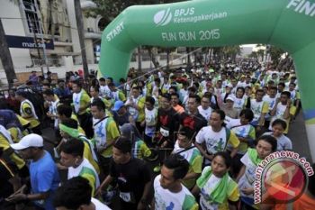 BPJS Ketenagakerjaan Sosialisasi Program Pada Fun Run 