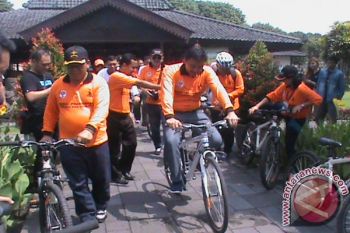 Menpora meriahkan  "Boko-Prambanan Heritage Bike 2015"