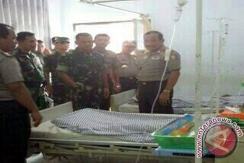 Panglima Dan Kapolri Jenguk Personel Kostrad