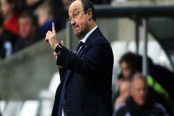 Benitez berada di bawah tekanan sebelum debut "Clasico"nya