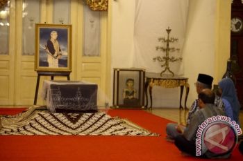 Mendagri Mewakili Presiden Hadiri Pelepasan Jenazah Paku Alam