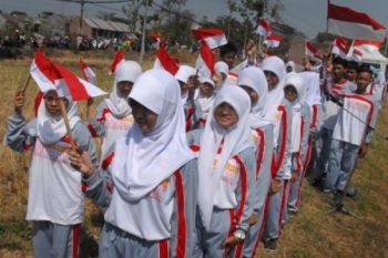 Kebijakan Lima Hari Sekolah Perlu Dievaluasi