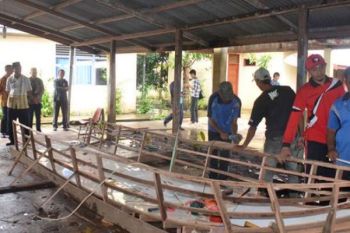 Bupati Indragiri Hilir Tinjau Pemanfaatan Serat Kaca