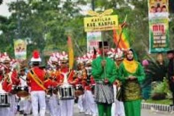 Kafilah Kampar Tampil Mempesona Saat Pawai Taaruf