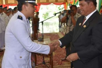 Pj bupati bengkalis Lantik 48 Penjabat Kades