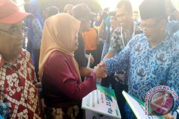 12 PNS Parimo Terima Santunan BPJS Ketenagakerjaan 