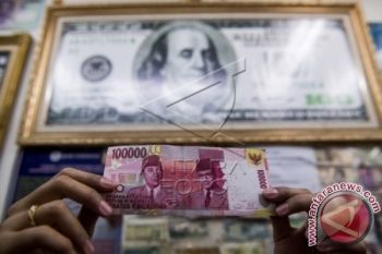 Ekonom Prediksi Rupiah Ssentuh Rp14.100 Per Dolar