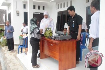Ribuan Warga Barito Utara Terima Kompor Elpiji 