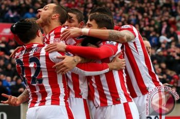 Manchester City Ditumbangkan Stoke 0-2