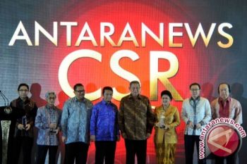 Portal Berita Antaranews.Com Raih Penghargaan Anugerah Peduli Pendidikan 2015