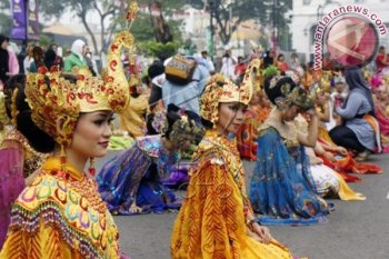 Tarian Seribu Merak