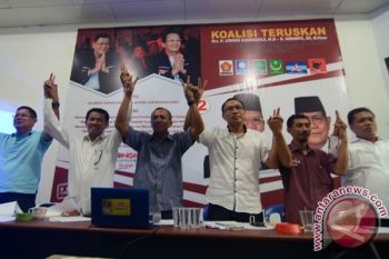 Pendukung Rusdihwan Duduki Kantor KPU Sulteng