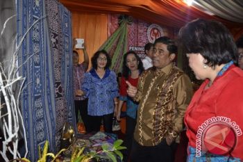 51 TAHUN SULUT - Tertarik Kerajinan Kain Bentenan
