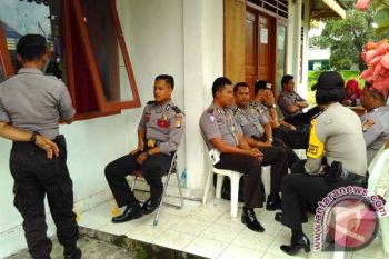 97 Aparat Kawal Pleno Perhitungan Suara Lingga