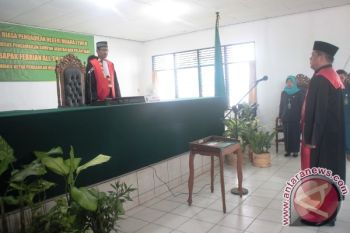 Ketua Pengadilan Negeri Muara Teweh Lantik Wakilnya