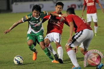 Mitra Kukar Tumbangkan PS TNI 3-1