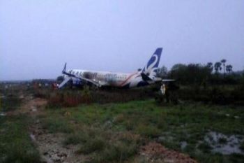  Pesawat Kalstar tergelincir di Bandara Kupang