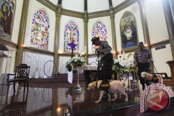 Amankan Natal, Polisi Mulai Sisir Gereja