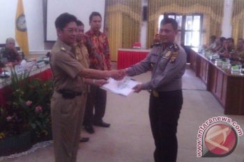 Bupati Kotawaringin Timur Serahkan DIPA Rp 344,5 Miliar 