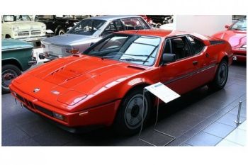 Mobil Langka BMW M1 Nomor Sasis 001 Dilelang