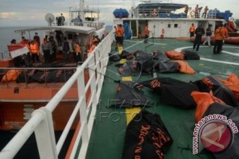 12 Penumpang KM Marina Belum Ditemukan
