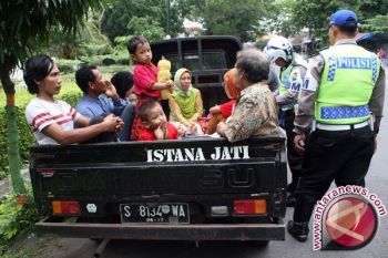 Polres Seruyan larang kampanye mobil bak terbuka