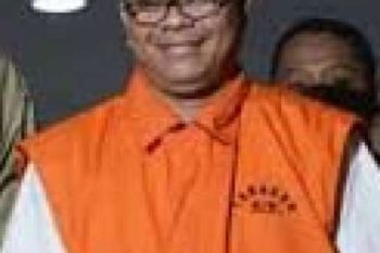 Terdakwa Korupsi APBD Riau Menyesal Terima Suap