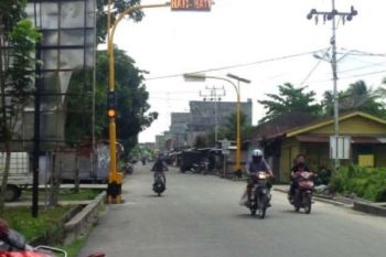 Dishubkominfo Rohil Pasang Lampu Peringatan