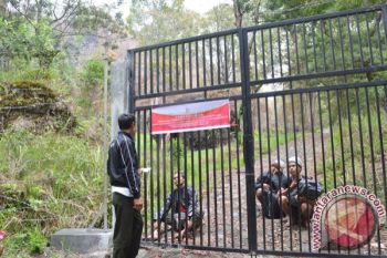 Pendaki Lawu Terjebak