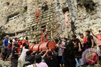 Pemakaman Adat Tana Toraja