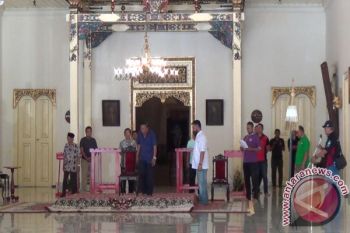 Calon PA X Jalani puasa jelang jumenengan