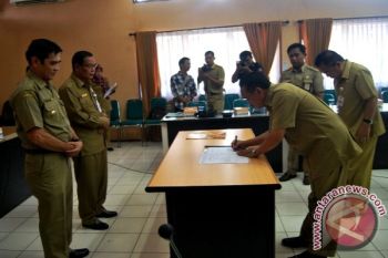 Pejabat Pemkab Barito Utara Serah Terima Jabatan