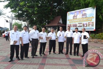 PNS Pemko Apel Pertama Kemeja Putih