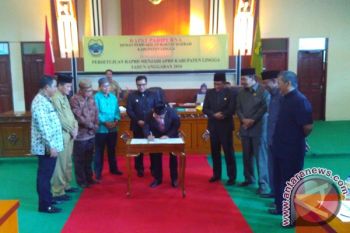 APBD Lingga 2016 Akhirnya Disahkan