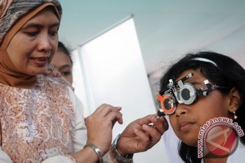 Siswa SD Ciptakan Alat Bantu Tetes Mata