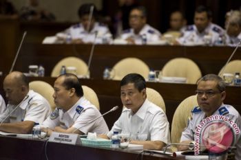 Menteri Perhubungan Siap Diskusi Soal Seragam