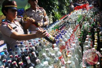 Pakar: Wibawa Polisi Rendah karena Kembalikan Miras Sitaan Miik Anggota DPR 