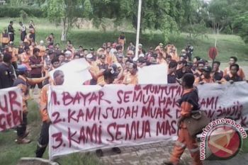 Karyawan Migas demo tuntut perusahaan bayar gaji