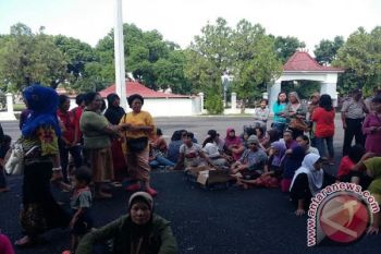 Pedagang datangi DPRD minta fasilitas berjualan 