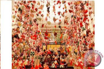 Keio Plaza Hotel hosts Girls' Doll Festival exhibition