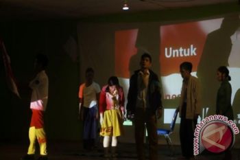 Tanah ombak sampaikan pesan melalui teater anak