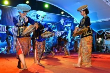Tarian Kretek