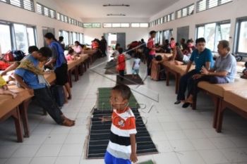 Rombongan Eks Gafatar Diistirahatkan di Terminal VIP