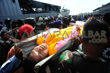 KRI Angkut Eks-Gafatar