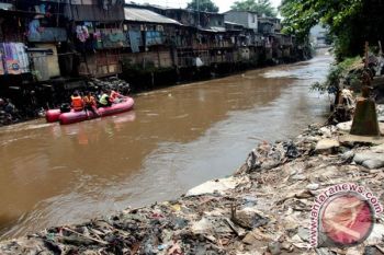 Dua Bocah di Semarang Hanyut di Sungai
